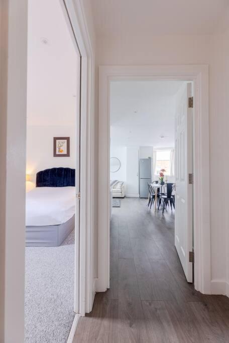 Vertigo Boutique Sleeps 4 London Кингстон на Темзе Экстерьер фото